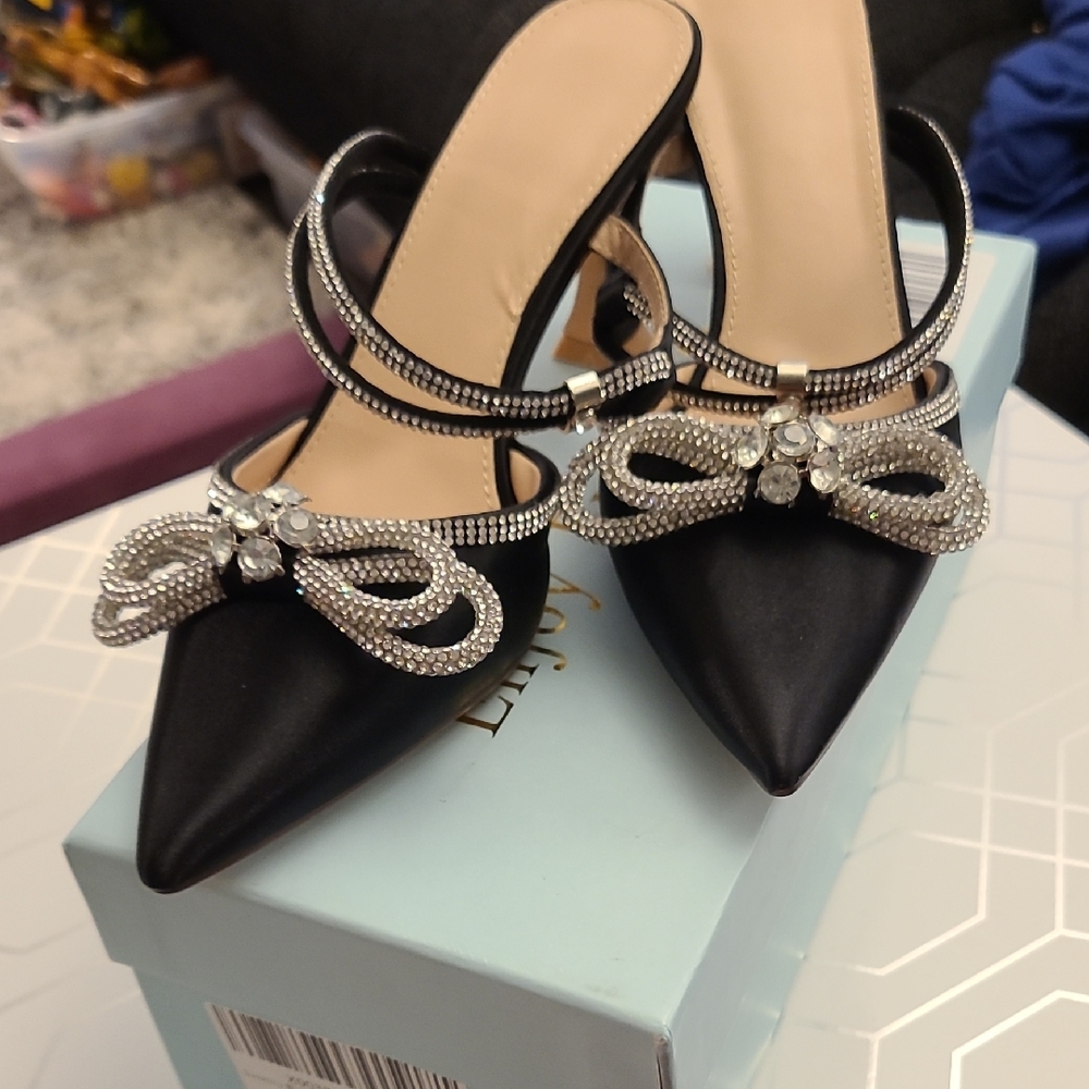 Susanny Black and Silver Heels with Crystal Bow